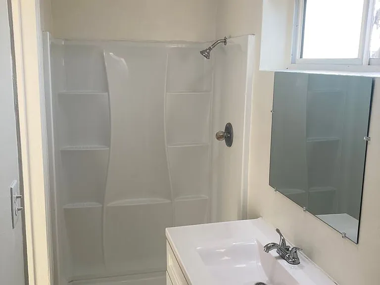 650 Linden Ave — Photo 63