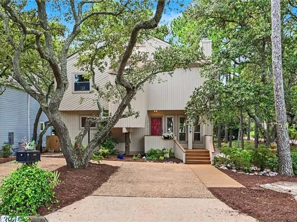 3945 W Stratford Rd, Virginia Beach, VA 23455