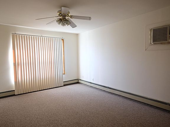 4th image of 91 Malcolm Ave #2