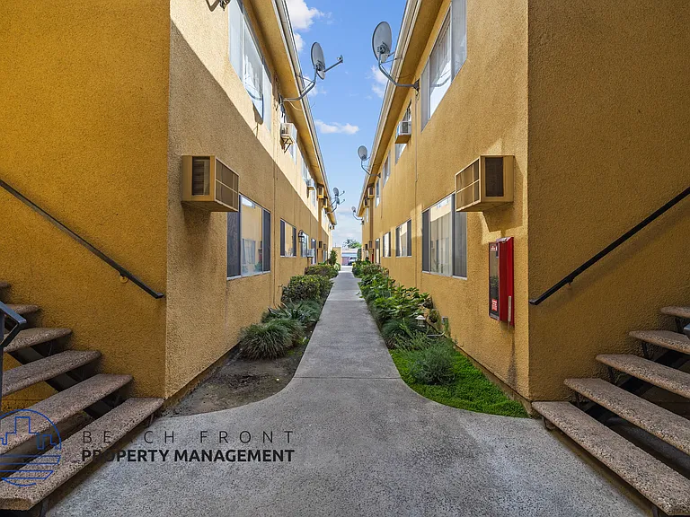 11714 Bellflower Blvd — Photo 16
