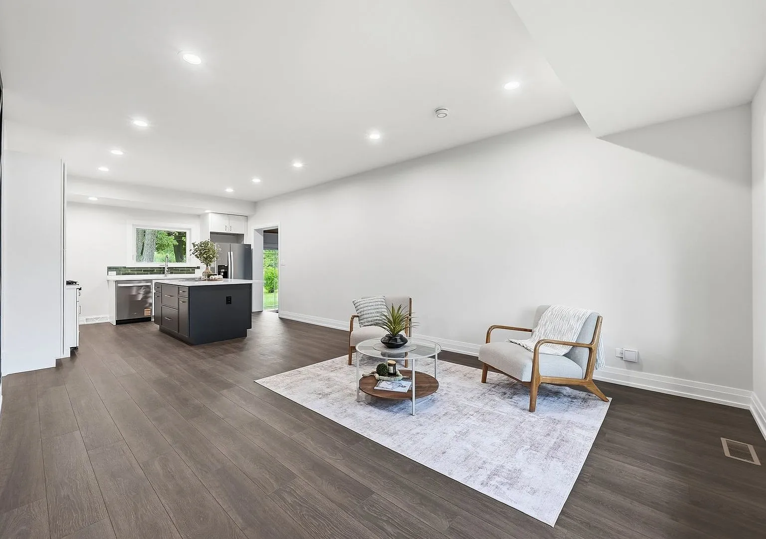 4 bed, 1584 sqft, $3,500 — Photo 3