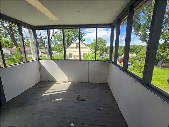 4th image of 1731 S 49th Pl