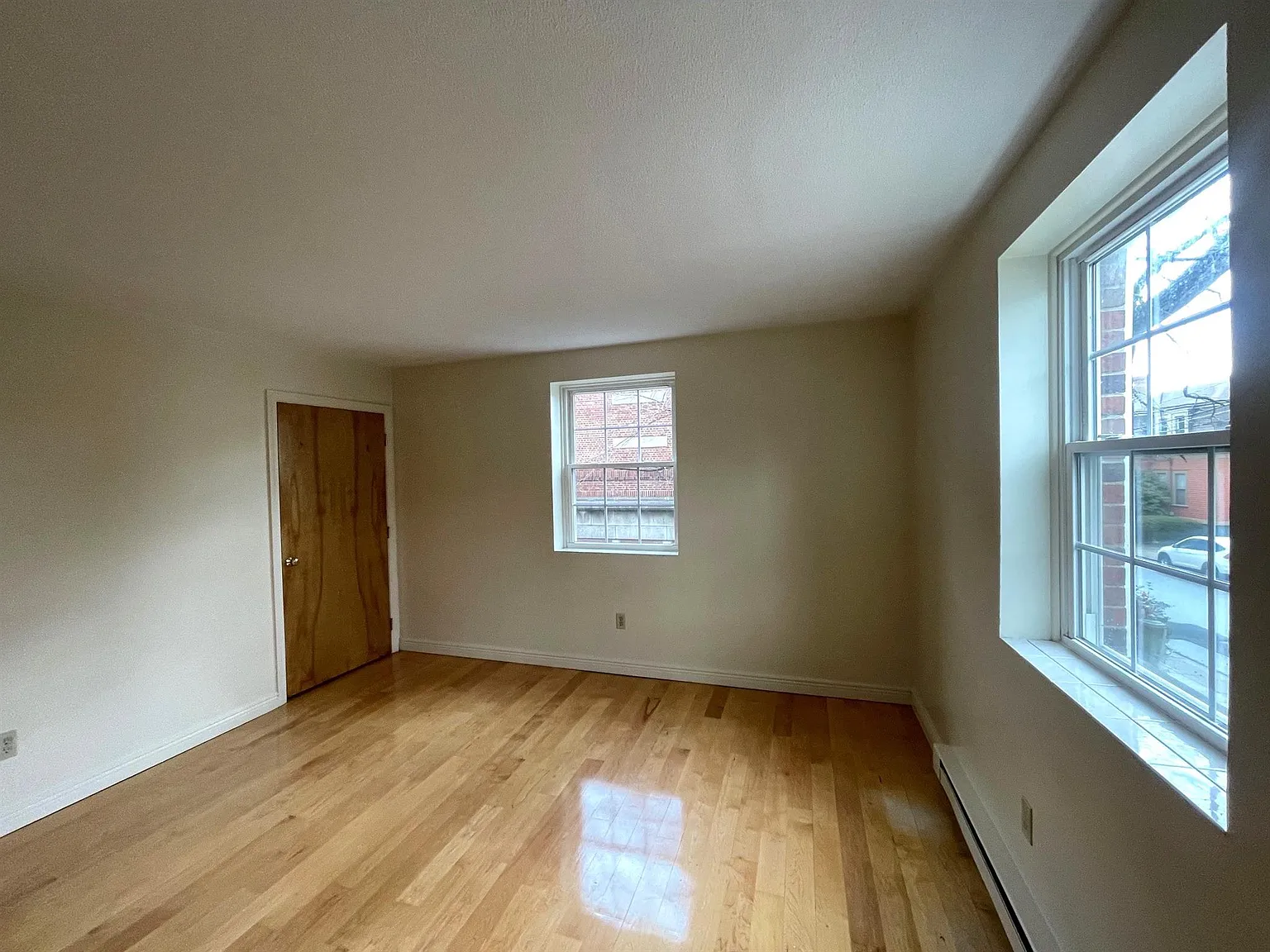 2 bed, 902 sqft, $2,700 — Photo 4
