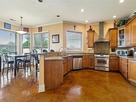 4th image of 105 Natchez Trace Dr