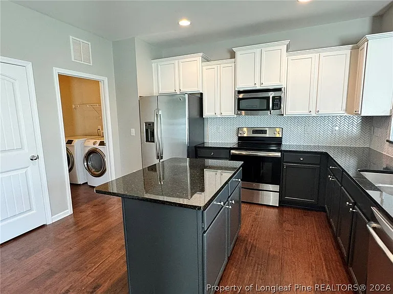 350 River Oak St — Photo 14