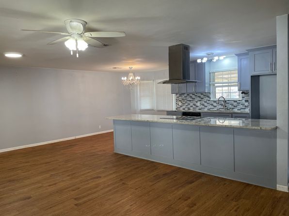 904 Mimosa St