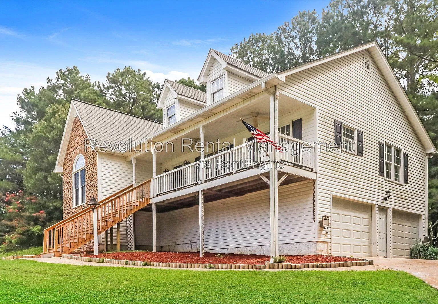 3 bed, 3.0 bath, 1700 sqft, $2,100 — Photo 4