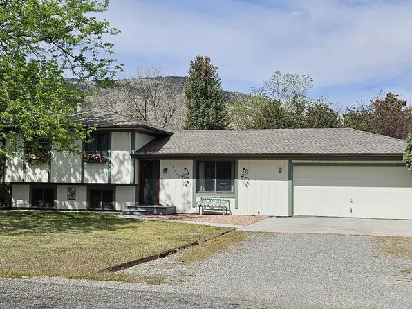 2305 Tresler Ave, Cody, WY 82414