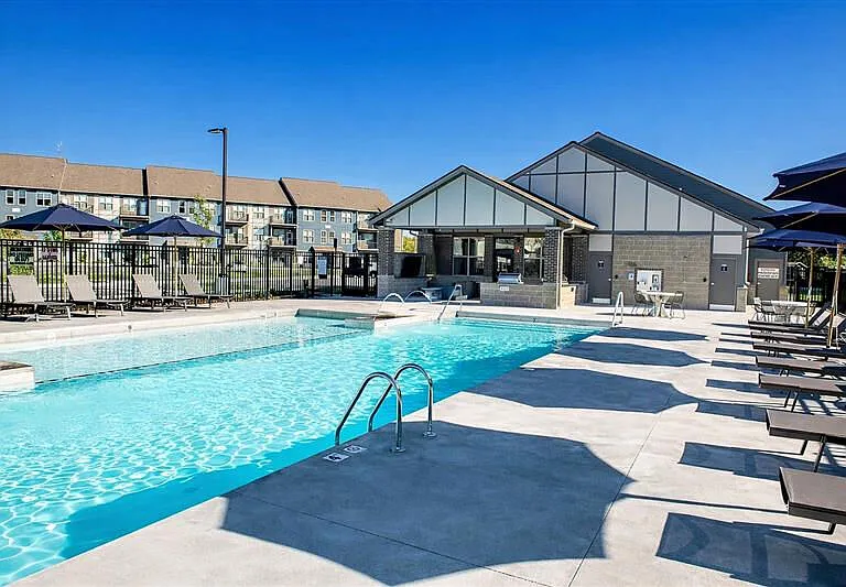 Founders Pointe Apartments — Photo 2
