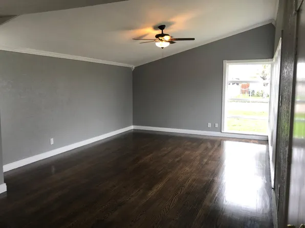 1518 Cambridge Dr, Corpus Christi, TX 78415