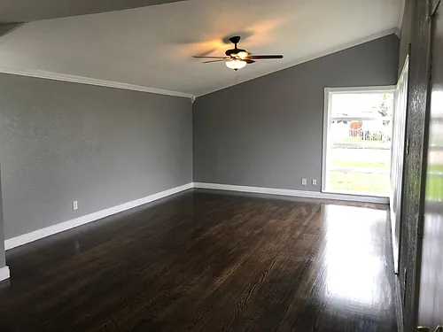 1518 Cambridge Dr Photo 1