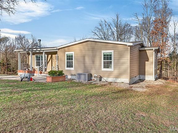 5th image of 23921 Nevada Dr