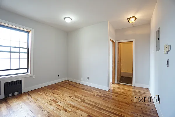 Rented by Rennit Inc. | media 10