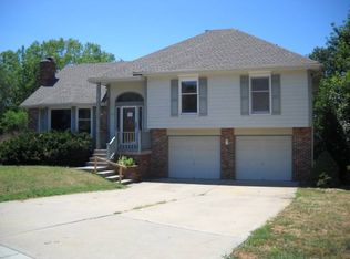 1612 SW Jeffrey Ct, Lees Summit, MO 64081