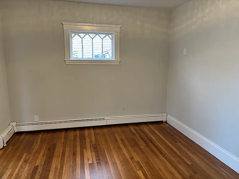 61 Waverly St #1 — Photo 4