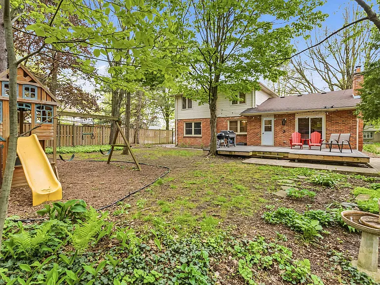 62 Finsbury Cres — Photo 40