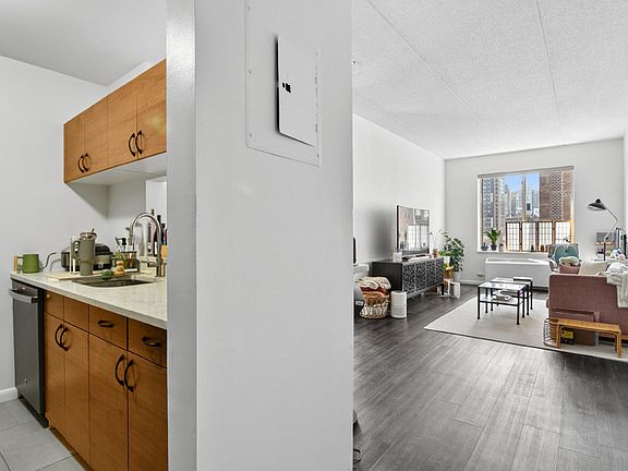 5th image of 345 E 64th St Ph B