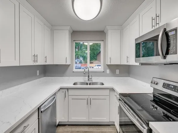 12707 48th Ave NE APT 1, Marysville, WA 98271