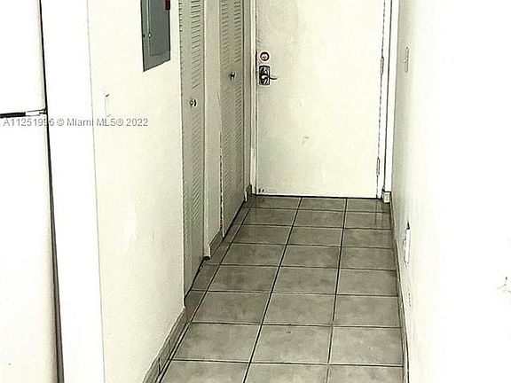 5th image of 4021 Indian Creek Dr APT 2C