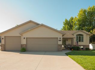 449 Napa Loop, Bismarck, ND 58504