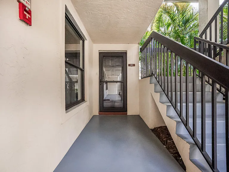 361 SW South River Dr #101 — Photo 4