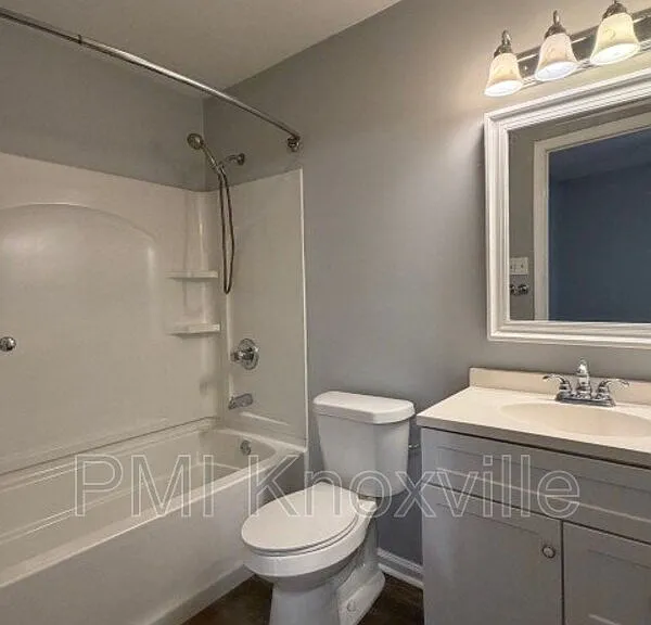 4136 Larigo Dr — Photo 12