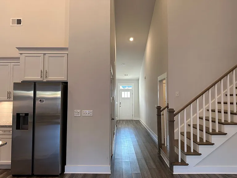 521 Robinwood Pl — Photo 24
