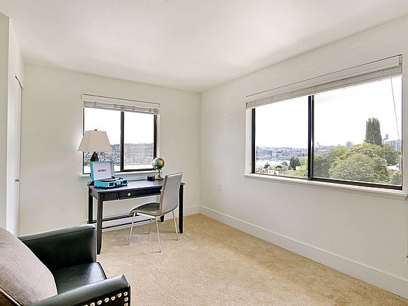 3rd image of 2450 Aurora Ave N APT 209