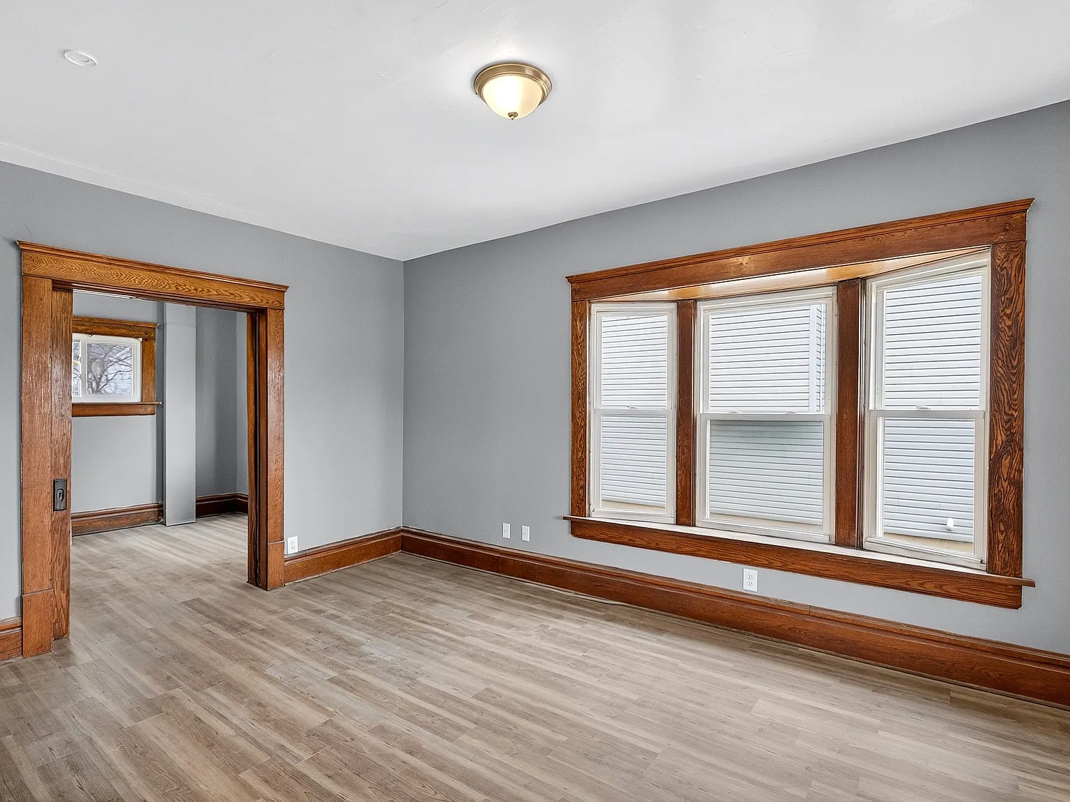 6 bed, 1758 sqft, $1,800 — Photo 2