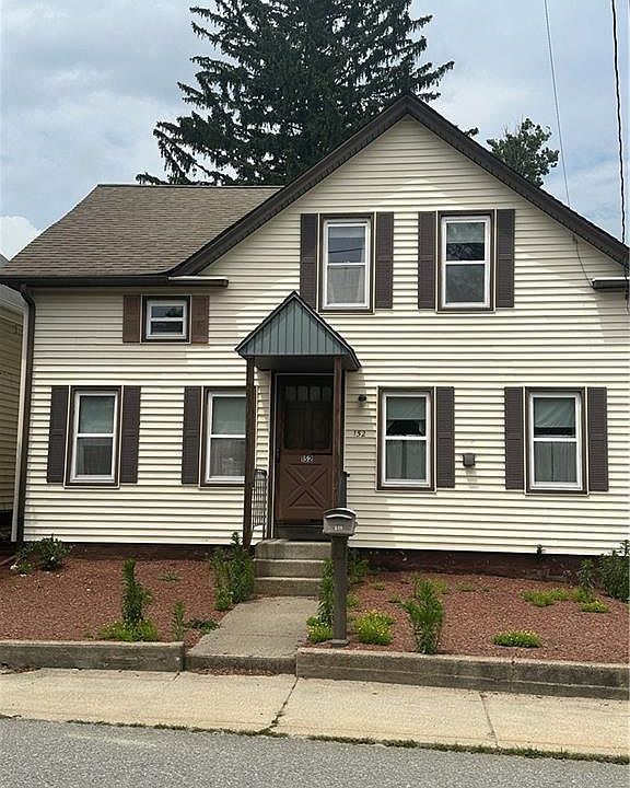 1st image of 152 Railroad Ave