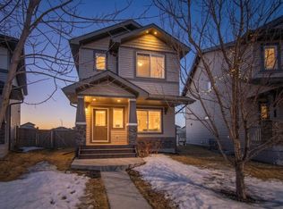 7074 Cardinal Way SW, Edmonton, AB T6W 1Z2