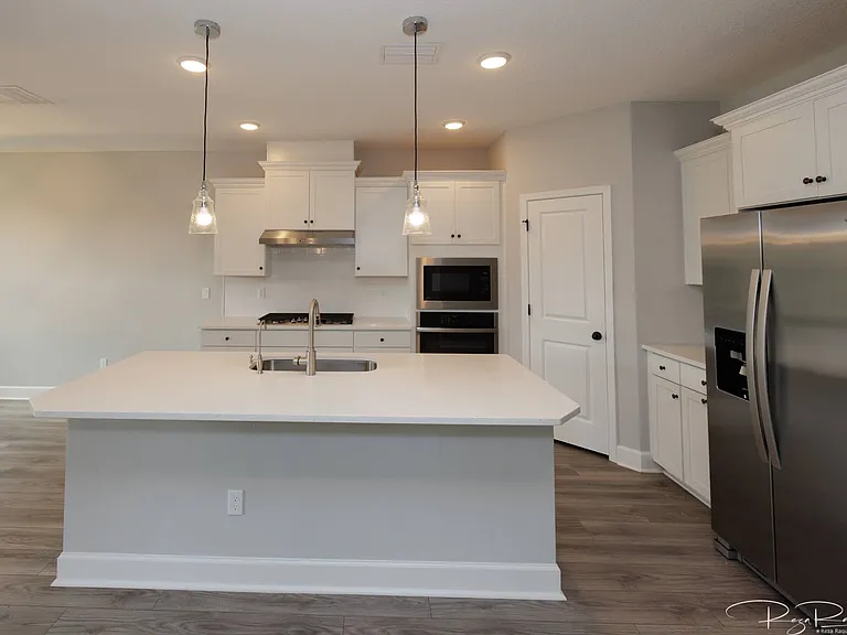 Gourmet kitchen with SS appliances