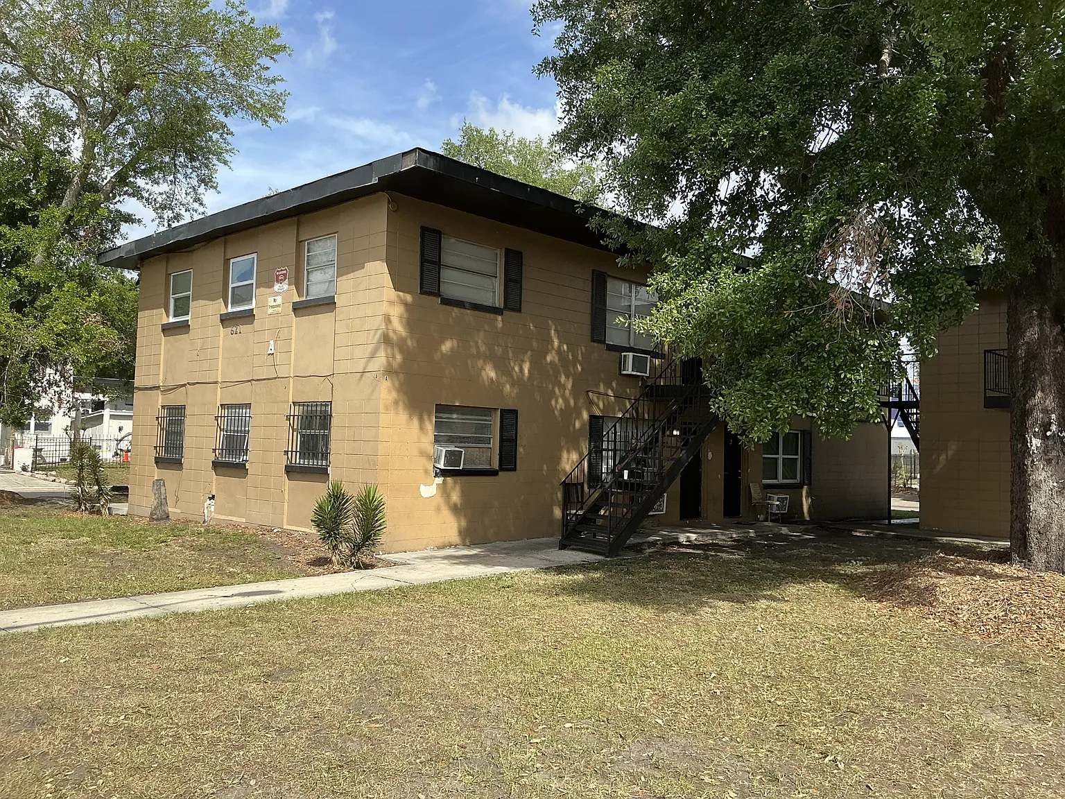 621 W. South Street — Photo 1