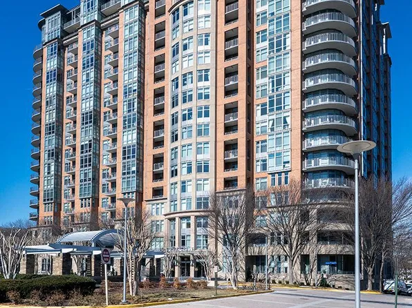 8220 Crestwood Heights Dr APT 1705, Mc Lean, VA 22102