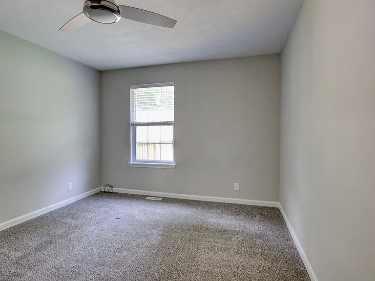 2104 Pea Ridge Rd — Photo 38