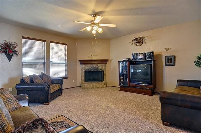 2nd image of 1425 Sierra Blanca Dr