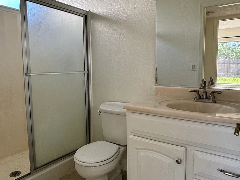 1465 Heatherton Ave — Photo 10