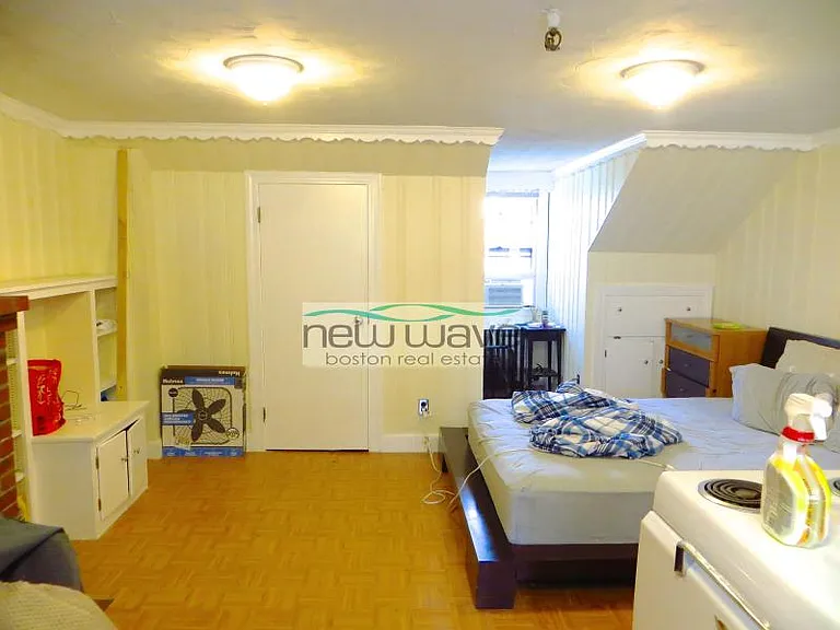 16 Pinckney St #4 — Photo 9