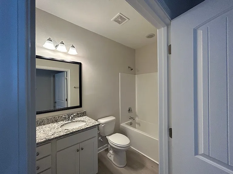 934 Manitou Cir — Photo 8