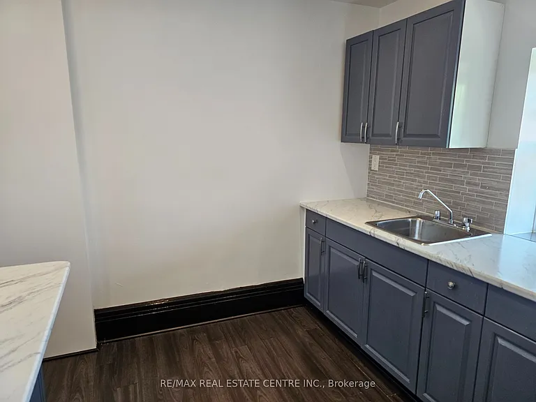 1 Mill St #1 — Photo 6