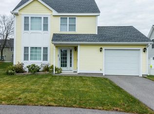 38 McGuigan Cir, Lowell, MA 01852