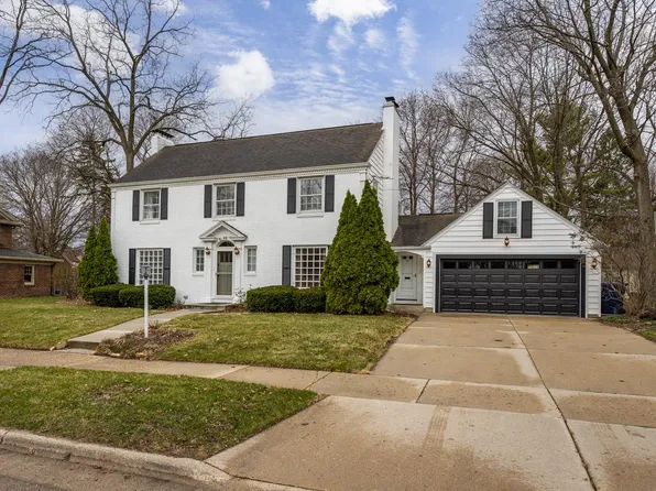 22 S Garfield Ave, Janesville, WI 53545