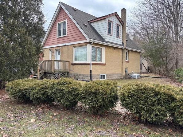 101 Merna Ave, Hamilton, ON L8S 2L1