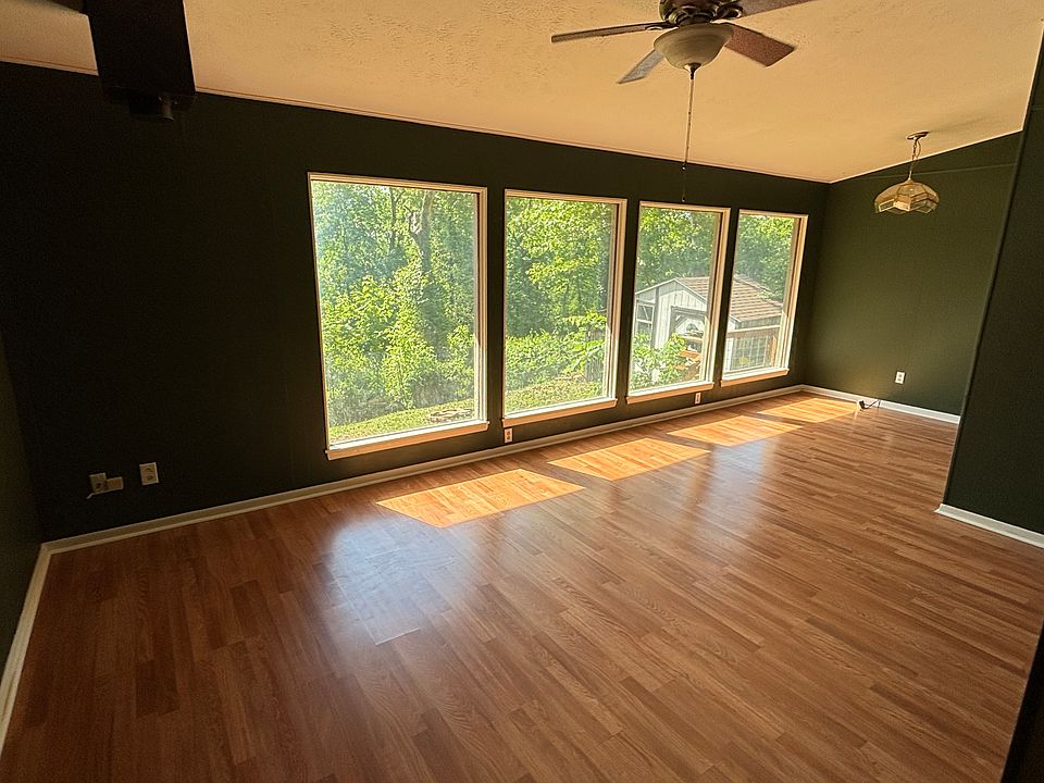 1st image of 23 Basore Dr