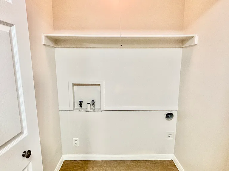 809 Cielo Vista Dr — Photo 17