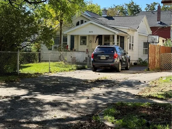 223 McNaughton St, Rochester, NY 14606
