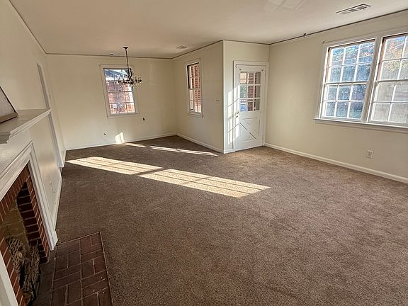 Very spacious living room dining room!
