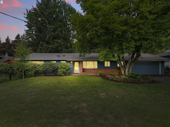 937 SE 9th St, Gresham, OR 97080