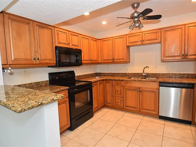 1601 Pelican Point Dr #HA215 — Photo 4