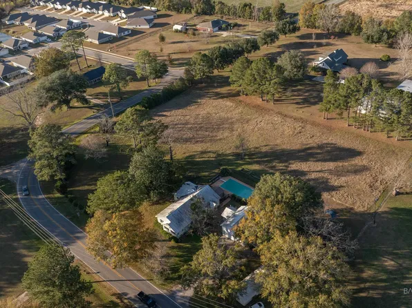 11033 County Road 54, Daphne, AL 36526